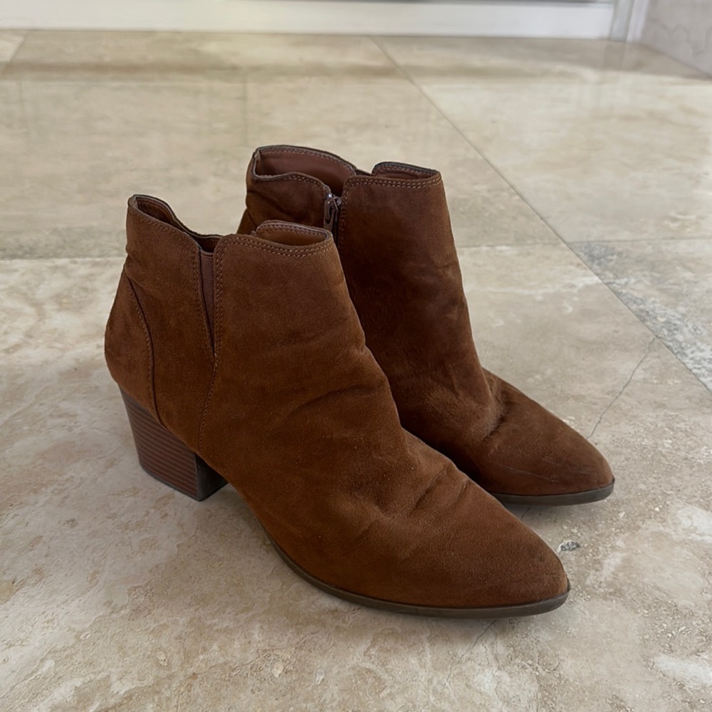 Brown heel boots